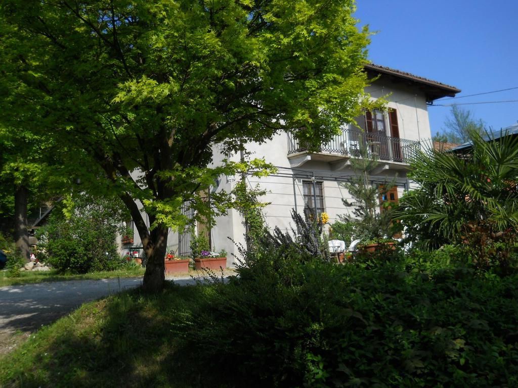 Tenuta Calabiana Diano dʼAlba Eksteriør billede