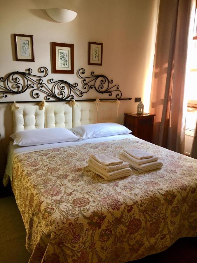 Tenuta Calabiana Diano dʼAlba Eksteriør billede